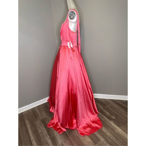 MAC DUGGAL TIE SHOULDER SWEETHEART BALLGOWN - Picture 6 of 10